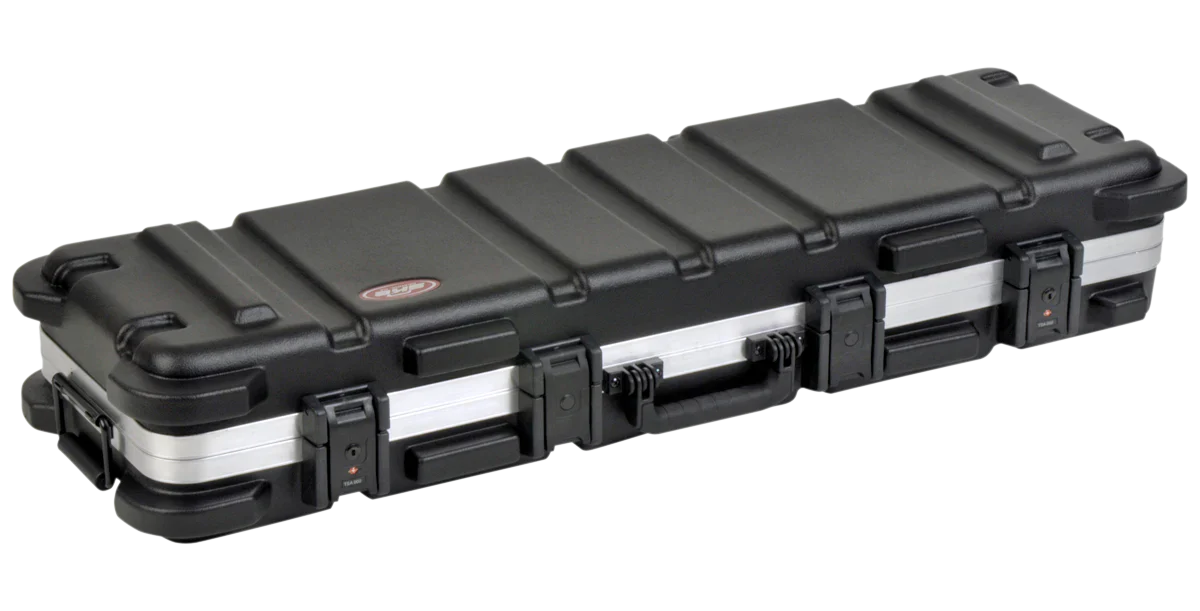SKB vSeries 4212W Case (closed angled view)