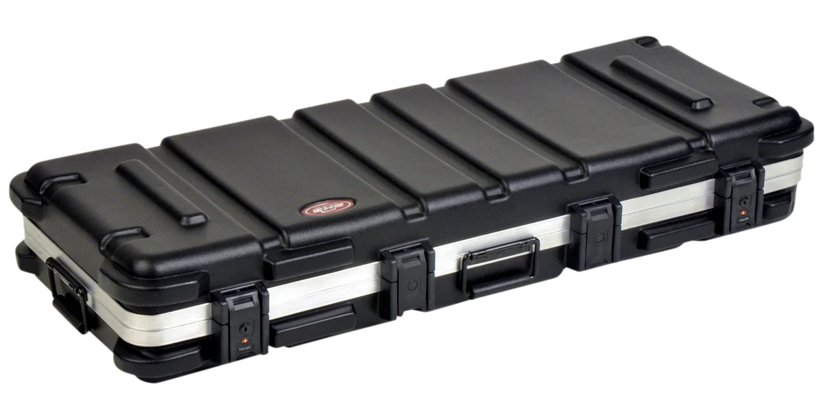 SKB vSeries 4316W Case (closed angled view)