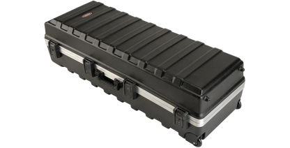 SKB vSeries 4816W Case (closed angled view)