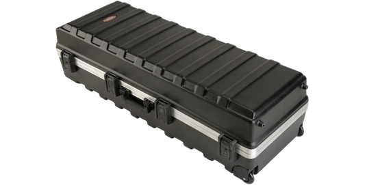 SKB vSeries 4816W Case (closed angled view)
